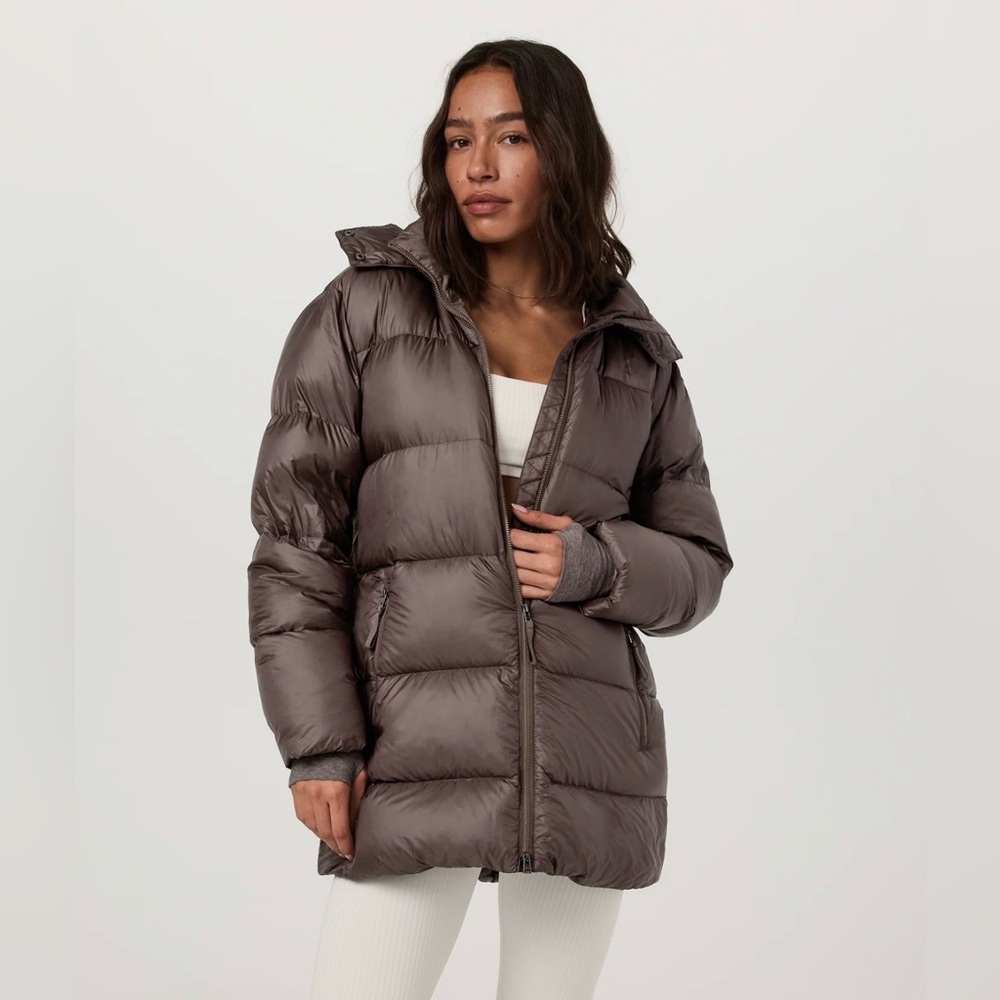 NWT Vuori Vail Coordinate Long Down Jacket Coat * Huckleberry Brown * Small